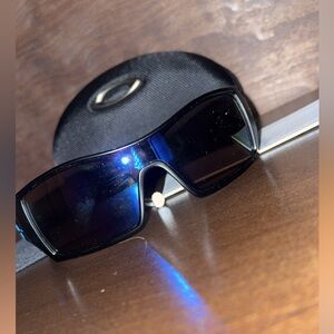 Oakley Black and Blue Men's Glasses